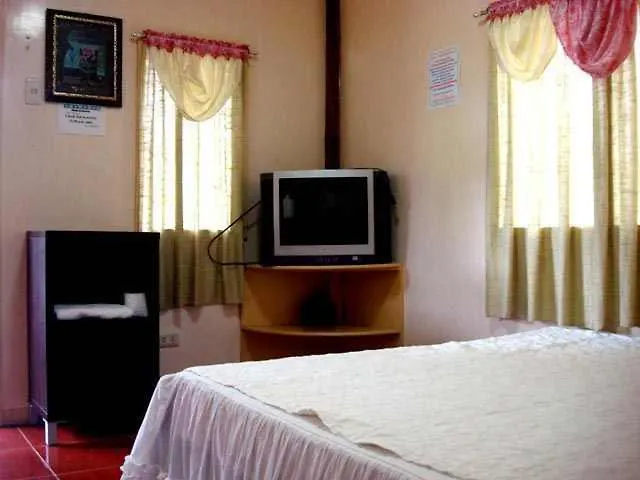 **** מלון Davao City Fernandez Beach And Garden Resort הפיליפינים